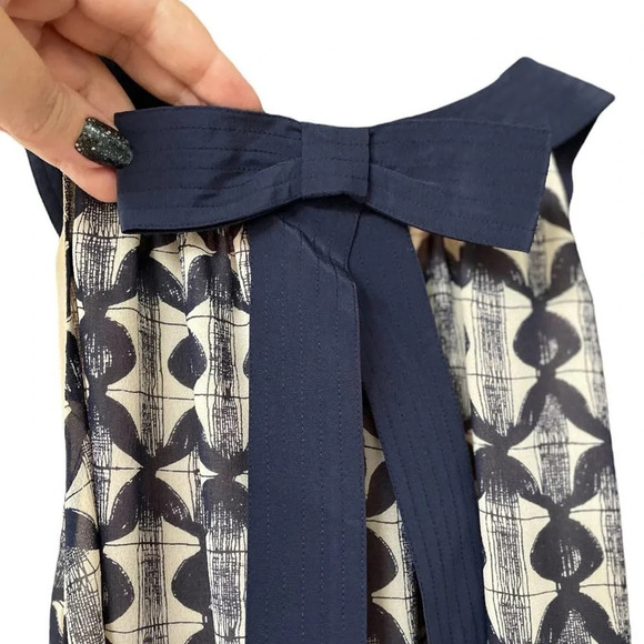 Tory Burch Women's Silk Printed Scoop Neck Back Bow Sleeveless Size 8 - Picture 8 of 8
